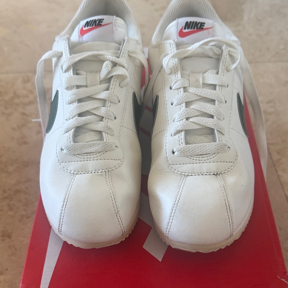 Nike Cortez sneakers - White and Green